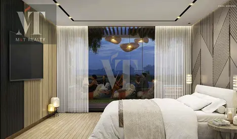 Corner Big Plot | Distress Deal 5BR Lake View