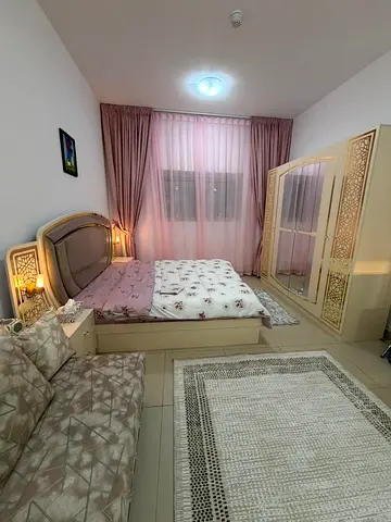 نحن اكثر من مجرد خدمه لانك تستاهل الافضل  في قلب المدينة، قريب من كل ما تحتاجه". "سكن مهيأ يجمع بين الراحة والخدمات". "استمتع بأسعد الأحياء السكنية".