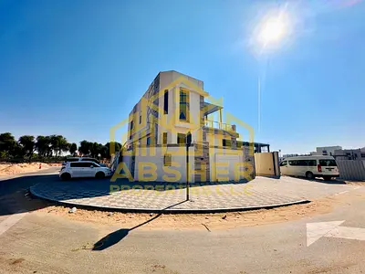 فيلا فاخرة قريبة من شارع الشيخ محمد بن زايد