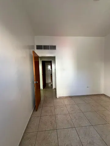 **سكن عائلي بغرفة نوم واحدة وحمام واحد