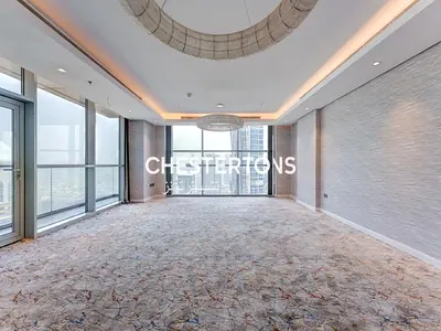 Ultra-Luxury Waterfront Penthouse | Pool | 12 Chqs