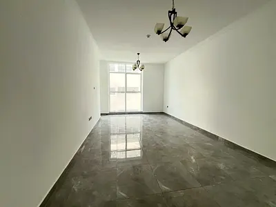 بارك+ جيم+ مسبح(مجانا)+اطلاله بانوراما للغرف والصاله مع(شرفه) +غرفه ماستر(خزائن بالحائط)+موقع مميز وحيوي قريب من جميع الخدمات (مولات& مدارس& مقاهي)