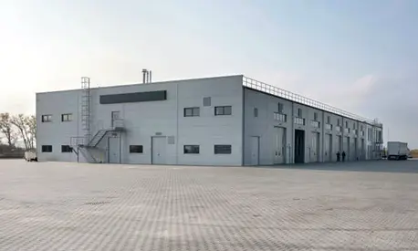 🏭 واجهة على الطريق // طاقة عالية 539 كيلوواط // جديد تمامًا*📍أرض بمساحة 43,578 قدم مربع |🏗️|🚛 ومستودع بمساحة 34,119 قدم مربع للإيجار في منطقة صناع