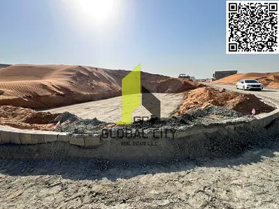 منزل تاون هاوس زاوية مكون من طابقين (أرضي + طابقين) للبيع في ساحة زاهية، مساحته 206 متر مربع (2218 قدم مربع)، يبعد 500 متر عن الطريق الرئيسي، معفى من