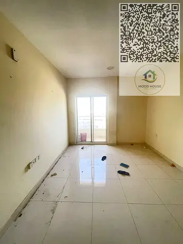 شقه مميزه للايجار السنوي في الروضه 1 مساحه كبيره غرفتين ماستر و2 صاله و3 حمام بسعر 38 الف علي 6 دفعات