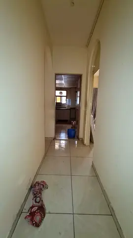 شقة بغرفتي نوم وغرفة معيشة مع شرفة، مناسبة للعائلات، من جميع الجنسيات