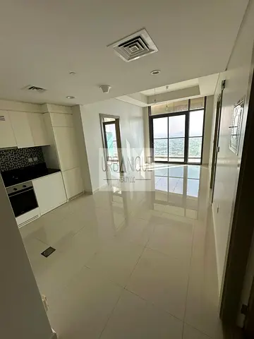 Ready to Move In | High Floor | Prime Location