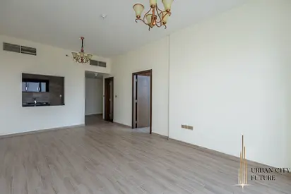 High Floor - Open Kitchen W/ 2 Washrooms - Premium Layout