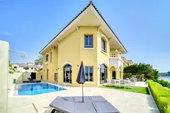 Sea view Elegant 5BR+M Villa w/ Private Pool and Beach