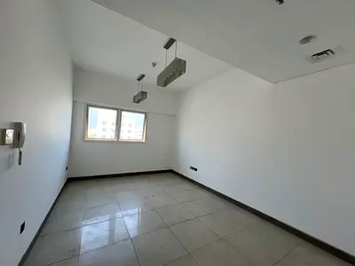 غرفة وصالة تاني ساكن/منطقة السور_باركن مجاني_جيم+مسبح مجاني_تشطيبات سوبر ديلوكس_حي راقي