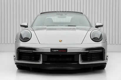 2025 Porsche 911 thumbnail 2
