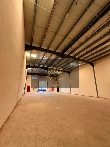 Available warehouse area 3400, electricity 15, price 140 thousand