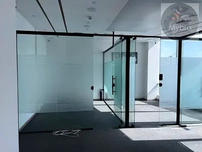 Near Metro | Prime Location | Vacant