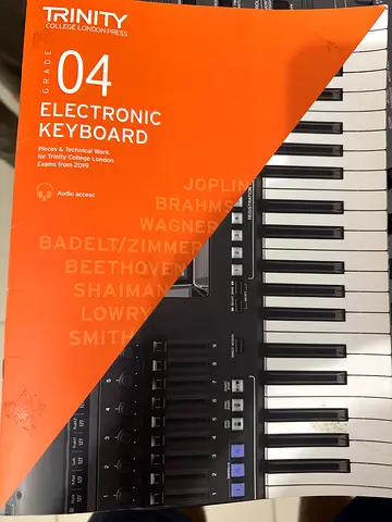Trinity grade 04 Electronic keyboard book