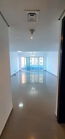 Apartment for Rent 2 Bedrooms + Living Room in First Row Tower on the Lake