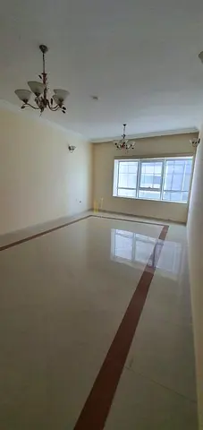 *للبيع 3 غرف وصاله إطلالة جانبية بمنطقة الخان*