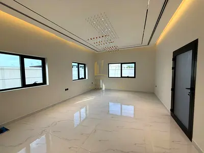 للبيع  فيلا فاخرة في الحوشي