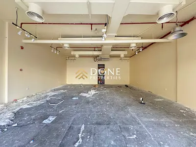 Luxury shop very prime location business area ready to move only jest 100k