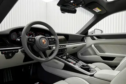 2025 Porsche 911 thumbnail 8