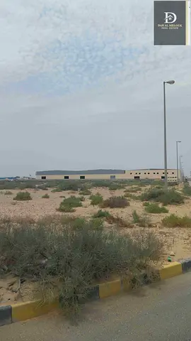 للبيع في الشارقة منطقة الصجعه 

مدينة الامارت العابر 

أرض صناعيه مساحة 34000قدم 

تصريح صناعيه تجاري 

موقع ممتاز