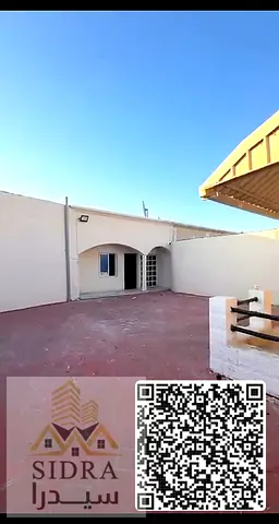 منزل عربي واسع للإيجار في عجمان | 4 غرف ماستر + مجلس كبير مستقل + صالة عائلية + غرفة خادمة + ملحق خارجي + مطبخ كبير ومخزن