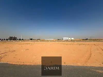 قطعة أرض للبيع في منطقة أبتاون - بساتين السرة، أم القيوين (أرضي + طابقين) دفعة أولى 226,560