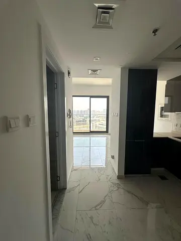 Skyline Serenity | Modern Studio | Prime Location