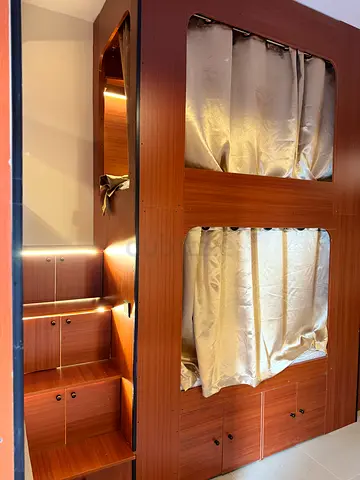 Male Executive Bed Space - Tcom Internet city metro station