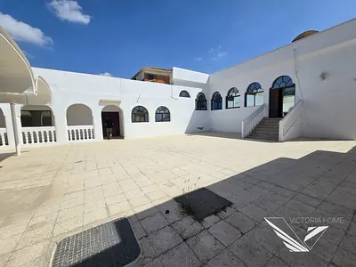 Big 9bhk villa 4 Bed Atteachd Bathroom Near Shakh Zayd Road 130k