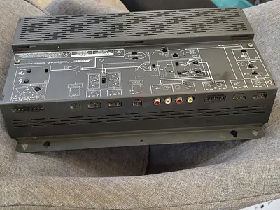 Bose FreeSpace 6 Business Music System audio network unit,