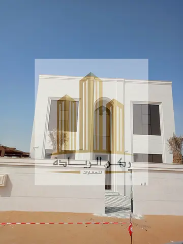 فيلا حديثة للبيع في الحوشي
