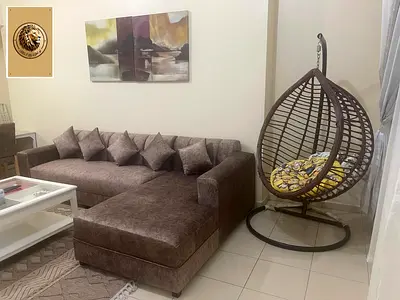 🔥 شقة للإيجار الشهري – أبراج عجمان ون تاور 🔥  غرفة وصالة مفروشة فرش فندقي راقي 📍 الموقع: أبراج عجمان ون تاور 🛁 2 حمام 🛋️ مفروش بالكامل – جاهز للس