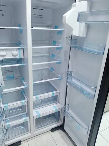 Hitachi 700L Side-by-Side Refrigerator – Brand New Stock | AED 3000