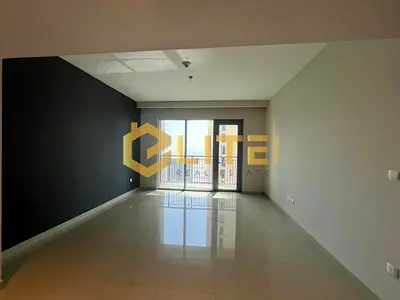 Canal & City View | 1 Bedroom Apartment | Harbour Views 2
