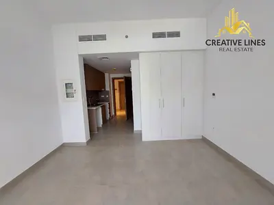 Ready to move studio with balcony and pool view