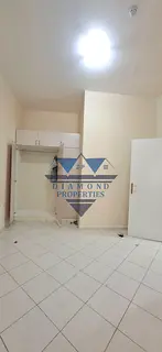 Good location family building spacious flat 1bhk with balkany cantral ac just 30k in al qasmiya