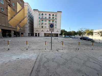 أرض تجارية 12 ألف قدم على شارع رئيسي