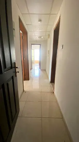 اجمل غرفه وصاله في الغوير بدون تامين ورسوم اداريه مع بلكون اطلاله مفتوحه عائلات