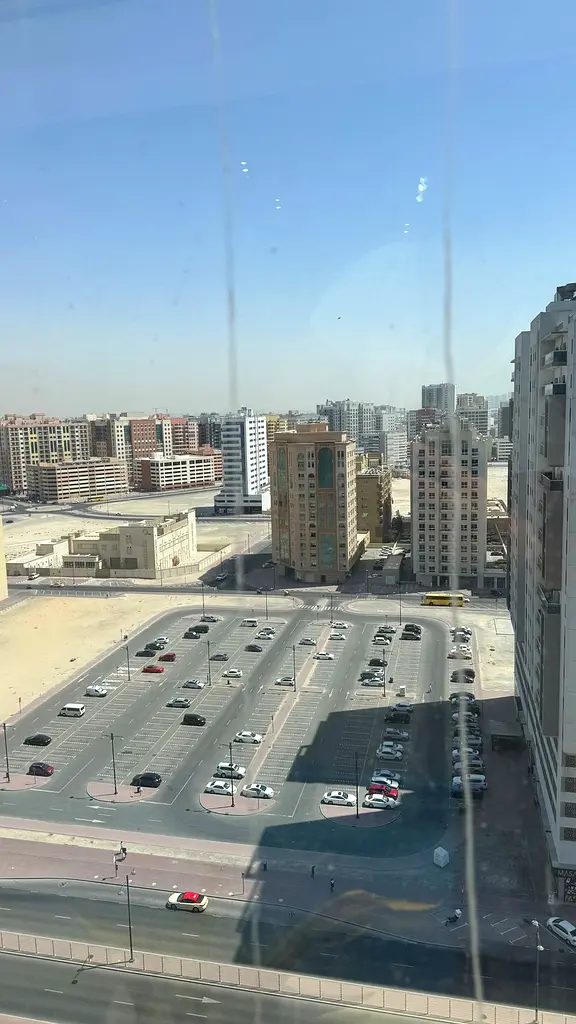 شقة  من اجمل الشقق مع اطللاة مفتوحة في برج صحارى