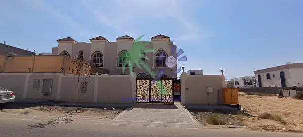 للايجار فيلا فخمة  في منطقة الحوشي  - الشارقة - الإمارات العربية المتحدة.