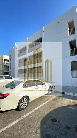 للبيع  في الشارقة منطقة ابوشغاره بنايه ارضي و طابقين