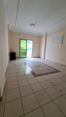 شقة غرفتين وصالة في القاسمية الند مع بلكون، 2 حمام، الإيجار 36,000 درهم