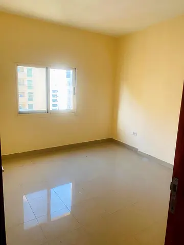 للبيع شقة غرفتين وصالة في  برج منازل 1