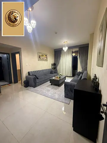 🏠 شقة مفروشة فاخرة للايجار الشهري - عجمان 🌟 ​الموقع: الروضة 2 (خلف الشارع العام) - موقع حيوي وهادئ