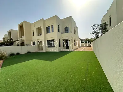 Corner Unit | Huge Plot | Study Room