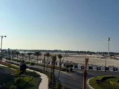 للإيجار شقة مميزة بإطلالة رائعة على البحر والمسبح  ريمال ريزيدنس