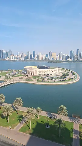 للإيجار  شقة مميزة في برج الدانة كورنيش البحيرة  المجاز 3