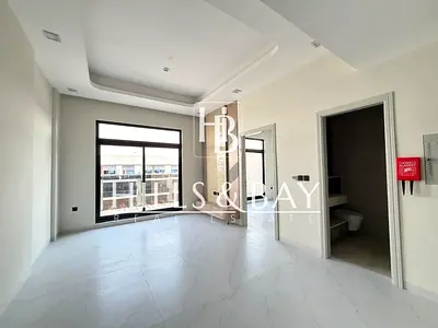 Modern 1BR Apartment in Silver Park Home