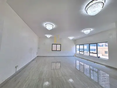 للبيع في برج السرحي – شقة مميزة بمساحة كبيرة