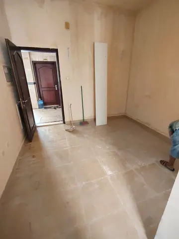 للايجار السنوي في الشارقه بالتـحديد منطقه مويلح استـديو ب مساحه ممتـازه ب تـسهيلاتـ في الدفع